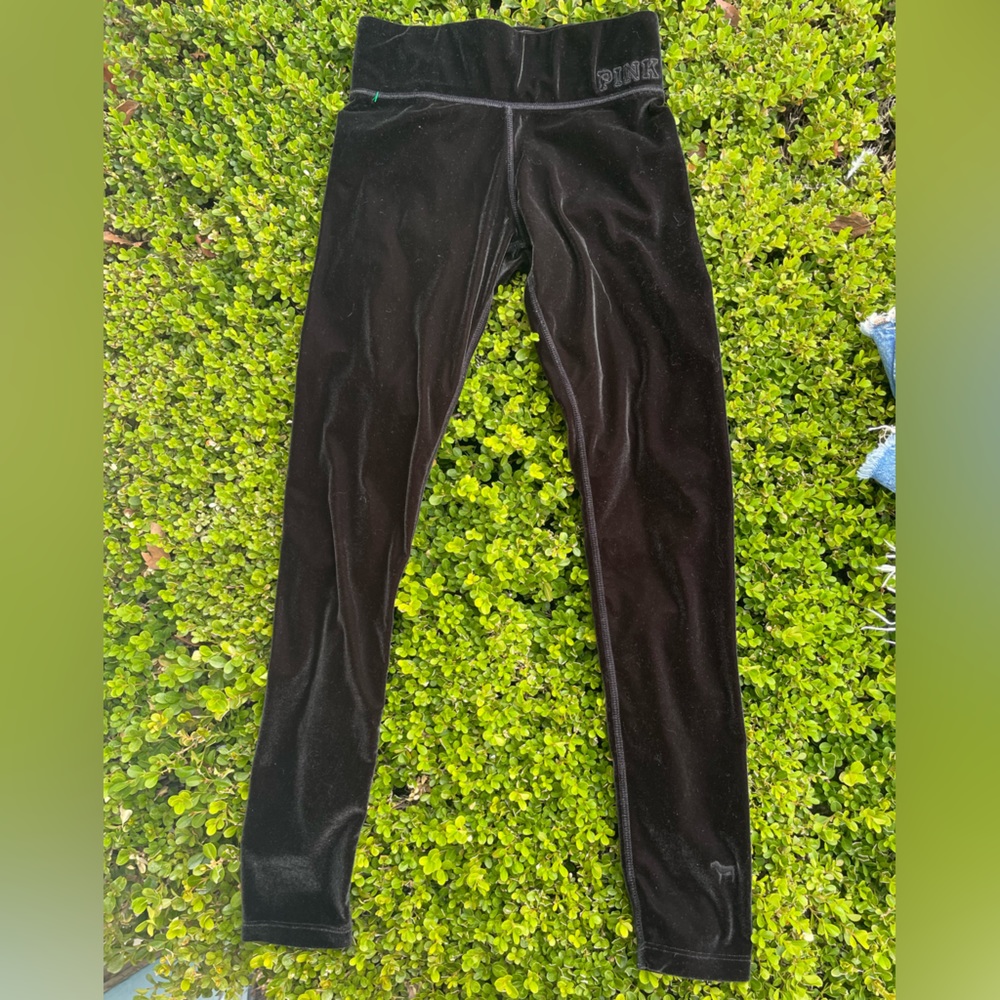 PINK Velvet Leggings in Color black